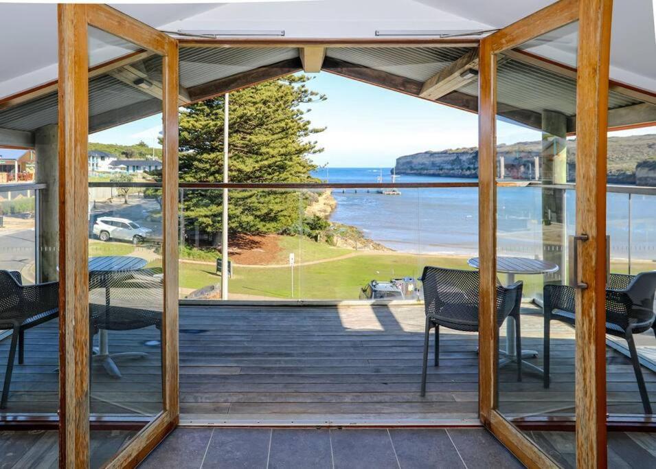 12 Rocks Beach View Loft Central Порт-Кемпбелл Екстер'єр фото